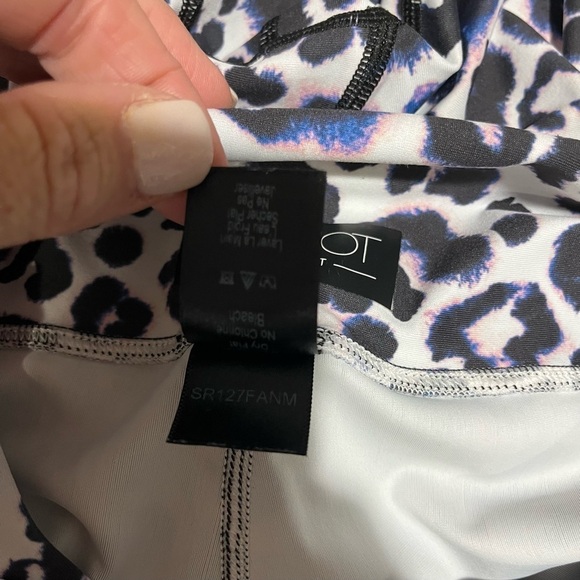 Beach Riot Leopard Print High Waist Leggings Black White Size Large Athletic - Picture 5 of 5